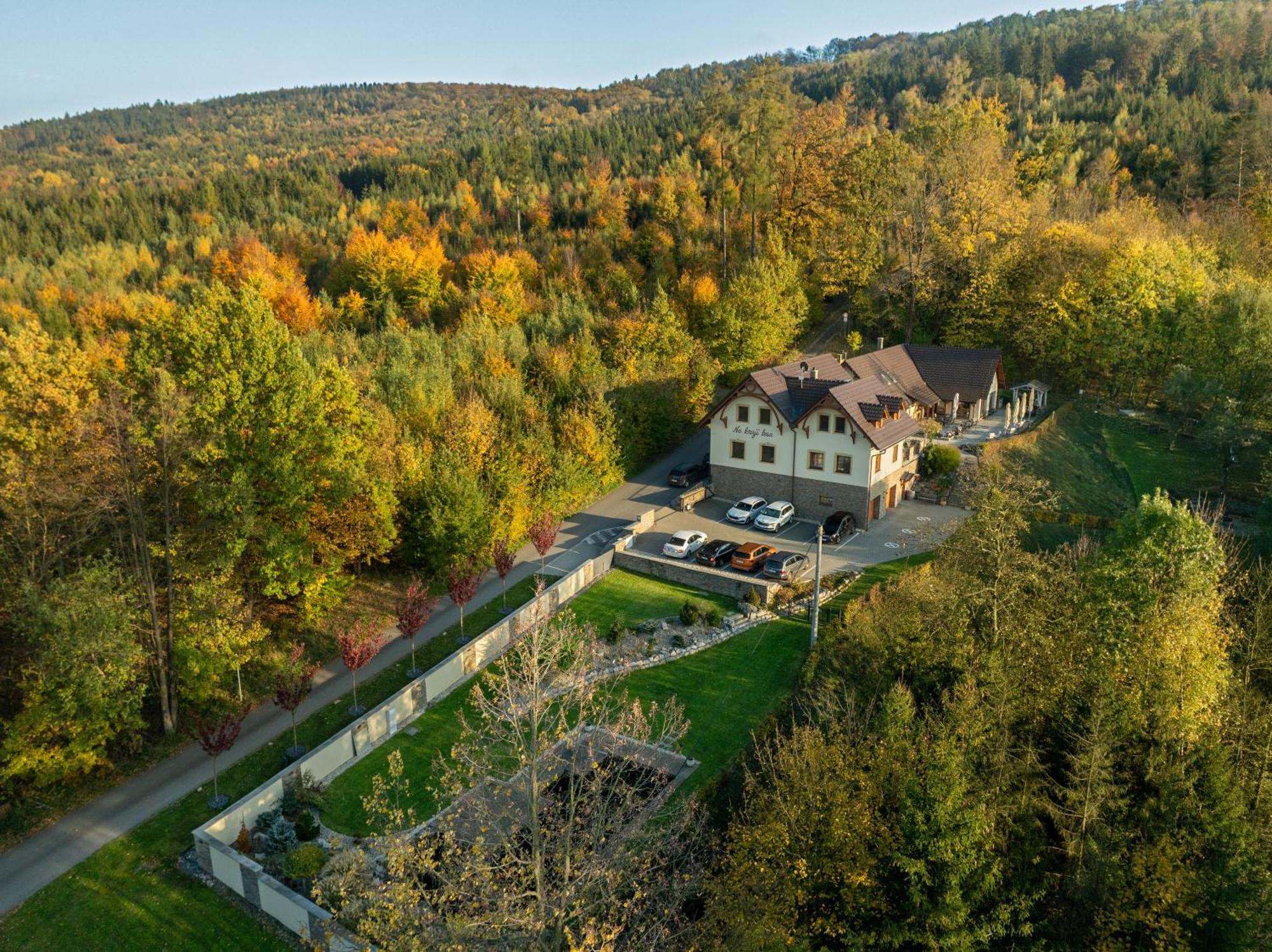 Penzion Na Kraji Lesa Valašské Meziříčí エクステリア 写真